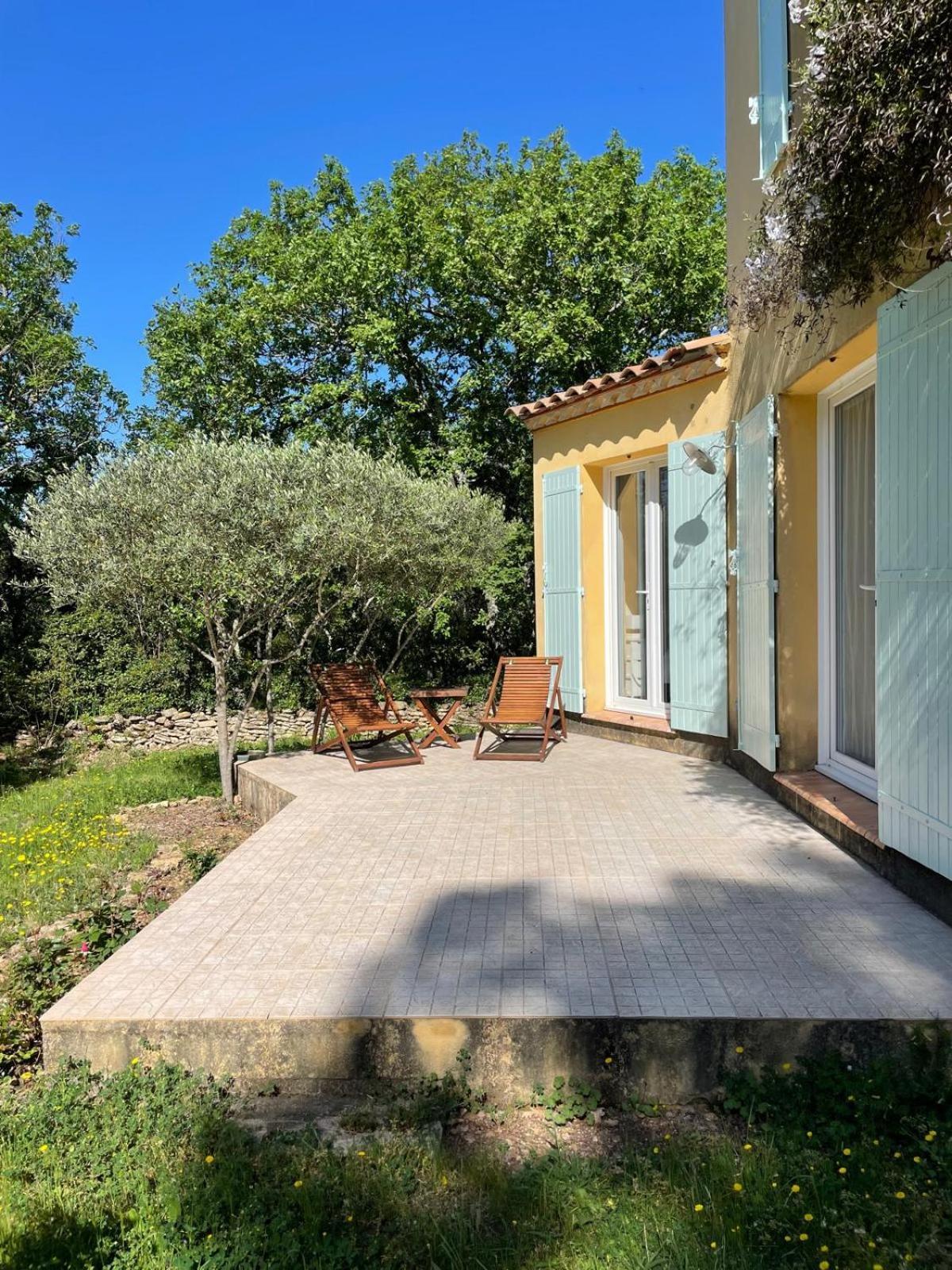 ヴェール・ポン・デュ・ガル Les Marguerites Bed & Breakfast エクステリア 写真